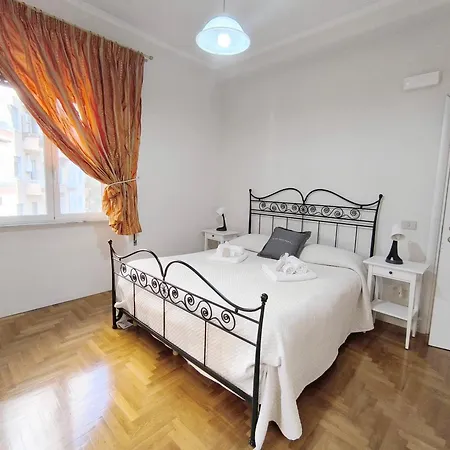 Turistico Apartamento *